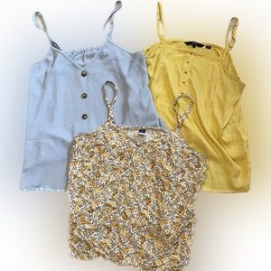 ❤️2/$30 - 3 flowy tank tops